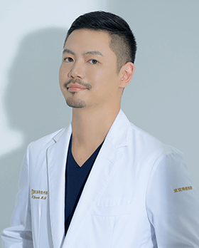 新宿院院長 安田 康祐医師